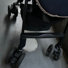 コンビ　ベビーカーの画像
