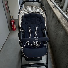 コンビ　ベビーカーの画像