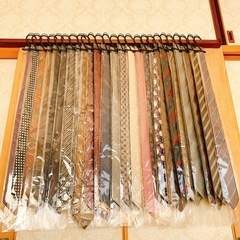 クリーニング済みネクタイ各種の画像