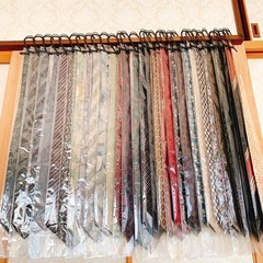 クリーニング済みネクタイ各種の画像