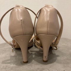 ストラップパンプス　Mサイズの画像
