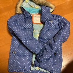 女の子用のダウンジャケット
