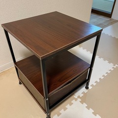 ベッドの横等に置く台の画像