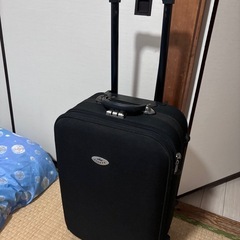 スーツケース