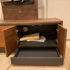 美品！元値20万円弱☆壁掛けTVボードブラケット付の画像