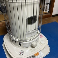 円筒型石油ストーブ
