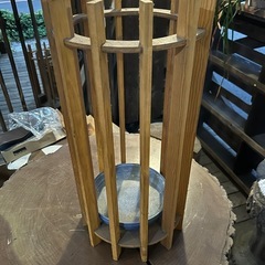 廃材を利用した傘立て  木製品お好きな方は是非。の画像