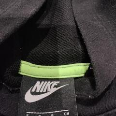 美品 NIKE パーカーの画像