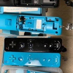 Wii本体（黒）と付属品の画像
