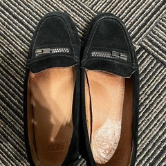 😊急募　お値下げしました‼️UGG本革スェードモカシン😊お取り引きの早い方優先とさせて頂きます🙇‍♀️の画像