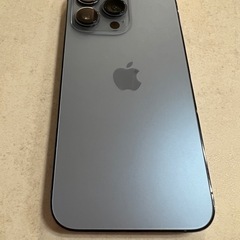 iPhone13pro 本体、充電コード、iFaceの画像