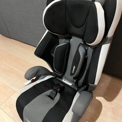 コンビ公式　チャイルドシート　