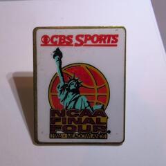CBS SPORTSピンバッジ★NCCAA FINAL FOUR
