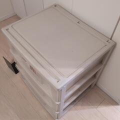 衣装ケースの画像