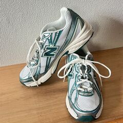 ニューバランス New Balance スニーカー男女 25.5...