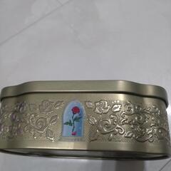 【断捨離中❗️】　美女と野獣　ディズニー　お菓子　缶　小物入れ　缶缶の画像