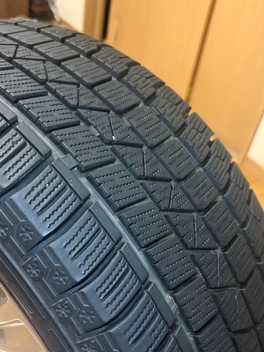 トヨタ純正235/50/18スタットレ付2本、アルファード-ヴェルファイア