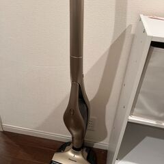 レンジ、炊飯器、掃除機、ステッパーセットの画像