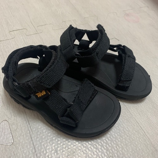 teva サンダル　13cm