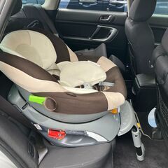 チャイルドシート（新生児～4歳向け　前後反転可能）