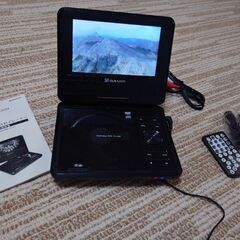 ポータブルDVDプレーヤー　GREEN HOUSE