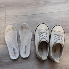 キッズ　スニーカーの画像