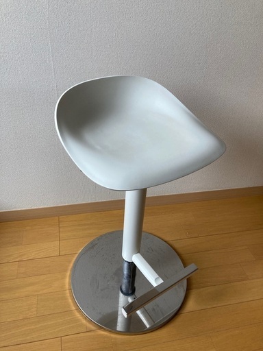 引取り限定 IKEA JANINGE ヤニンゲ カウンターチェア ホワイト