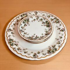 NARUMI パーティーセット（27cm大皿×１ / 14cm小皿×5）の画像