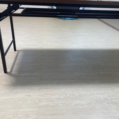 会議用テーブルの画像