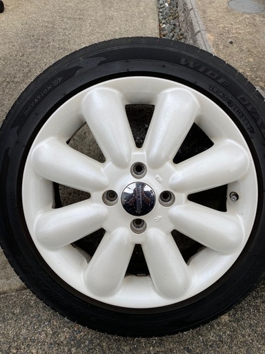 軽自動車　かわいいホイール