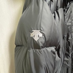 DESCENTE ベンチコートの画像
