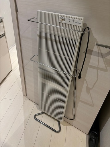 電気パネルヒーター