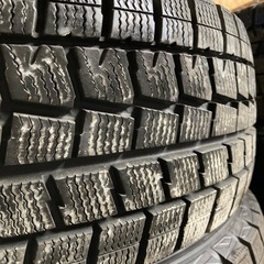 ほぼ新品冬タイヤ DUNLOP 195/65R15 4本 アリオンプリウスノアヴォクシーセレナステップワゴンカローラの画像