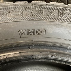 ほぼ新品冬タイヤ DUNLOP 195/65R15 4本 アリオンプリウスノアヴォクシーセレナステップワゴンカローラの画像