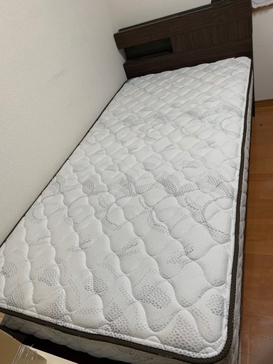 シングルベッド