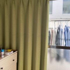 緑色のカーテン　ニトリ