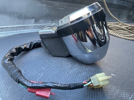 CB400SF  NC31   メーター　中古パーツ