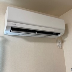 【超美品】値下げTOSHIBA 2.2kW 22年製！~6畳向け