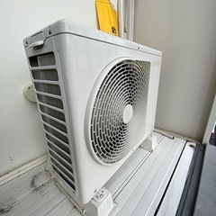 【超美品】値下げTOSHIBA 2.2kW 22年製！~6畳向けの画像