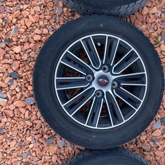 アルミホイル４本 スタッドレスタイヤの画像