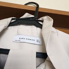 あげます。ZARA Lサイズ白いショートコートの画像