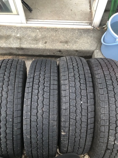 札幌　ハイエースサイズ　ダンロップ