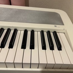 電子ピアノ　KORG B1 ホワイトの画像