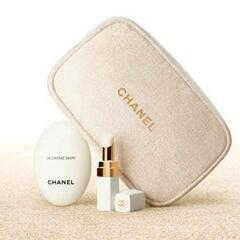 CHANEL シャネル ホリデー 限定 ポーチの画像