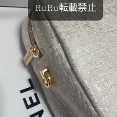 CHANEL シャネル ホリデー 限定 ポーチの画像