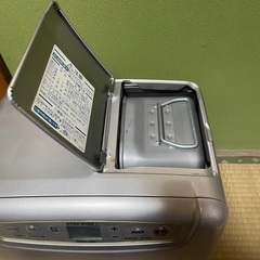 金沢市大野町より、メルカリ7800円送料込みで同時出品中、石油ファンヒーター FW-32E2 ブルーヒーター ダイニチ 14年製の画像