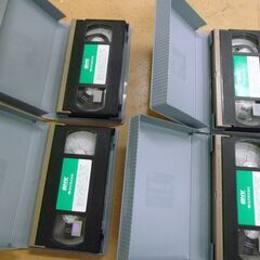 お引取り限定/三重県/値引不可　中古　動作未確認ジャンク　鬼平犯科帳VHS　バラバラ4本セット　【J-279】の画像