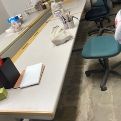 再募集　オフィスデスク4台
