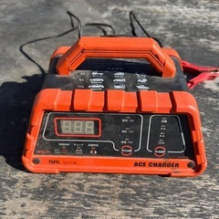 【引取り待ち】バッテリー充電器