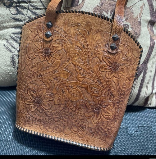 ハンドメイド　カービング　レザーバッグ　アンティーク